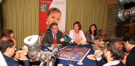 sevilla-presentacion-plataforma-ni-un-paso-atras-w